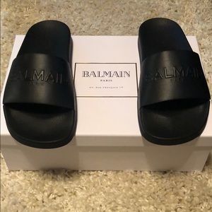 Balmain-emobossed sandals